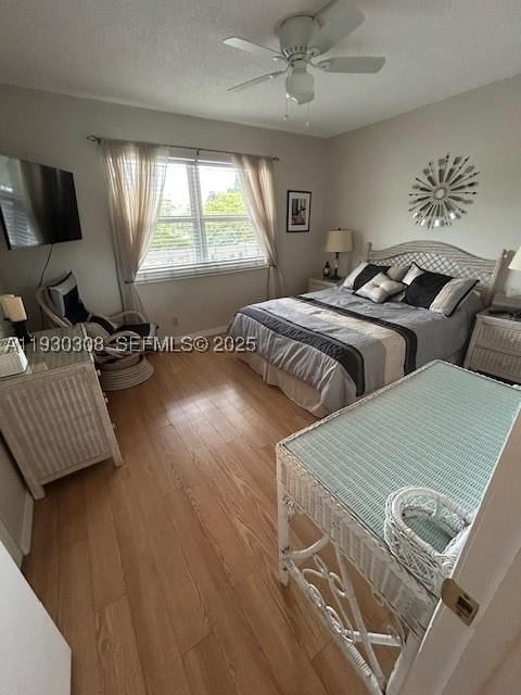 Real estate property located at 324 10th St #207, Broward, Meadowbrook Lakes Condo, Dania Beach, FL