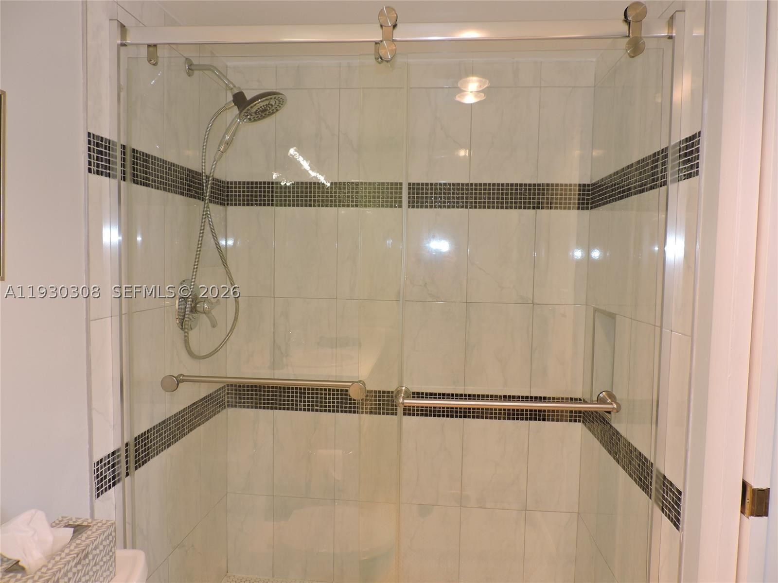 Real estate property located at 324 10th St #207, Broward, Meadowbrook Lakes Condo, Dania Beach, FL