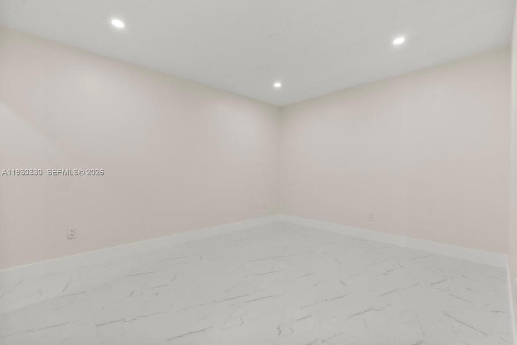 Real estate property located at 2737 55th Pl, Miami-dade, Alameda By The Lake, Hialeah, FL