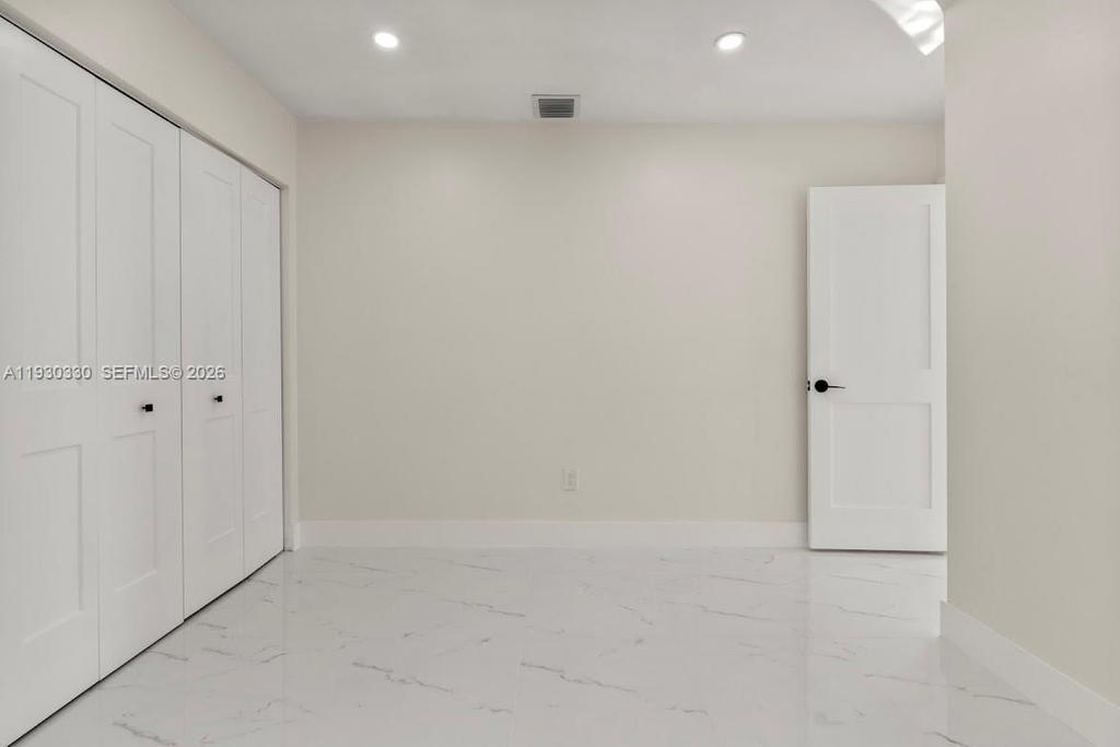 Real estate property located at 2737 55th Pl, Miami-dade, Alameda By The Lake, Hialeah, FL