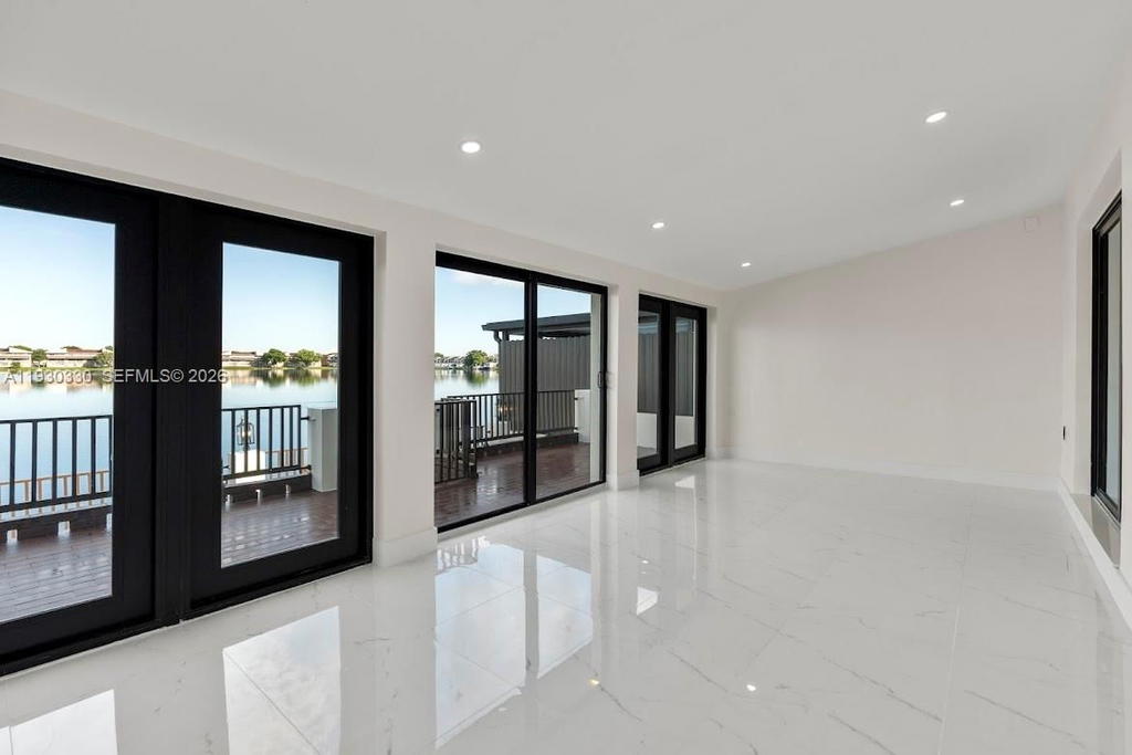 Real estate property located at 2737 55th Pl, Miami-dade, Alameda By The Lake, Hialeah, FL