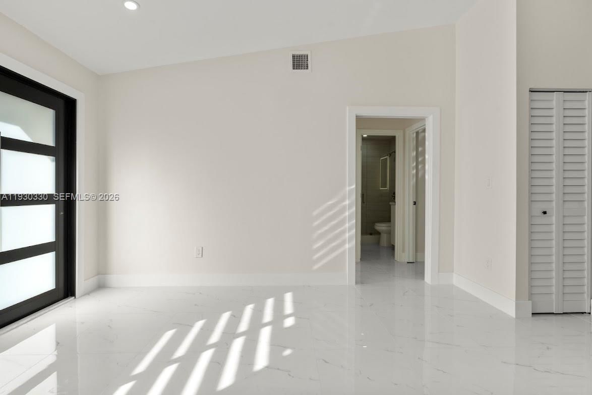 Real estate property located at 2737 55th Pl, Miami-dade, Alameda By The Lake, Hialeah, FL