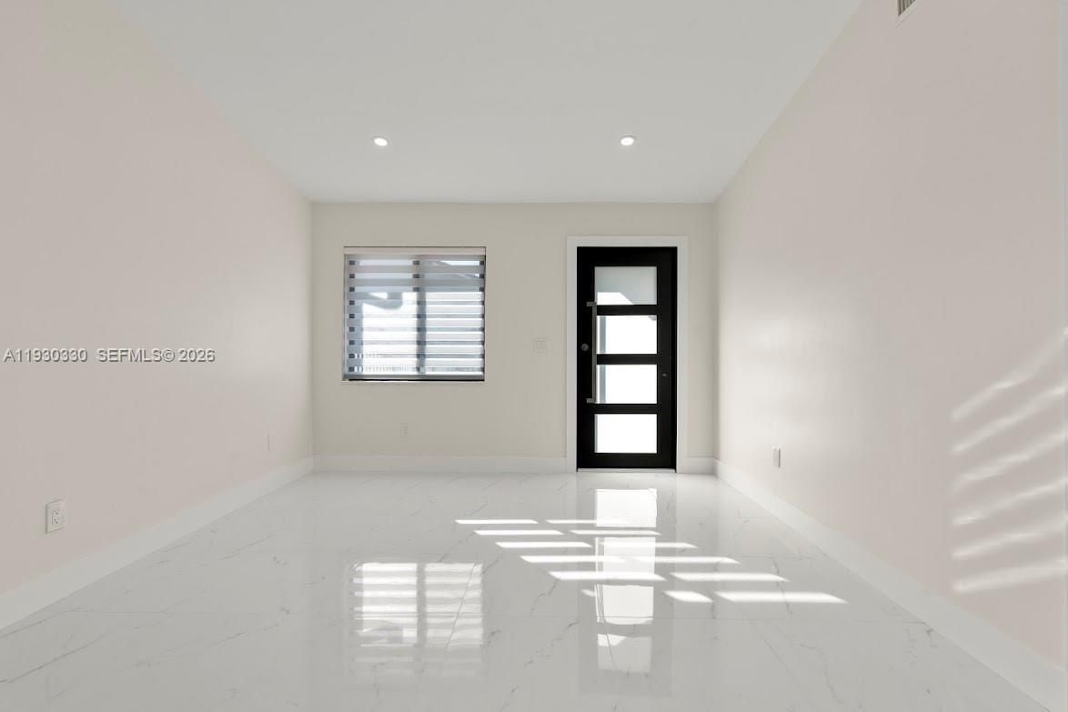 Real estate property located at 2737 55th Pl, Miami-dade, Alameda By The Lake, Hialeah, FL