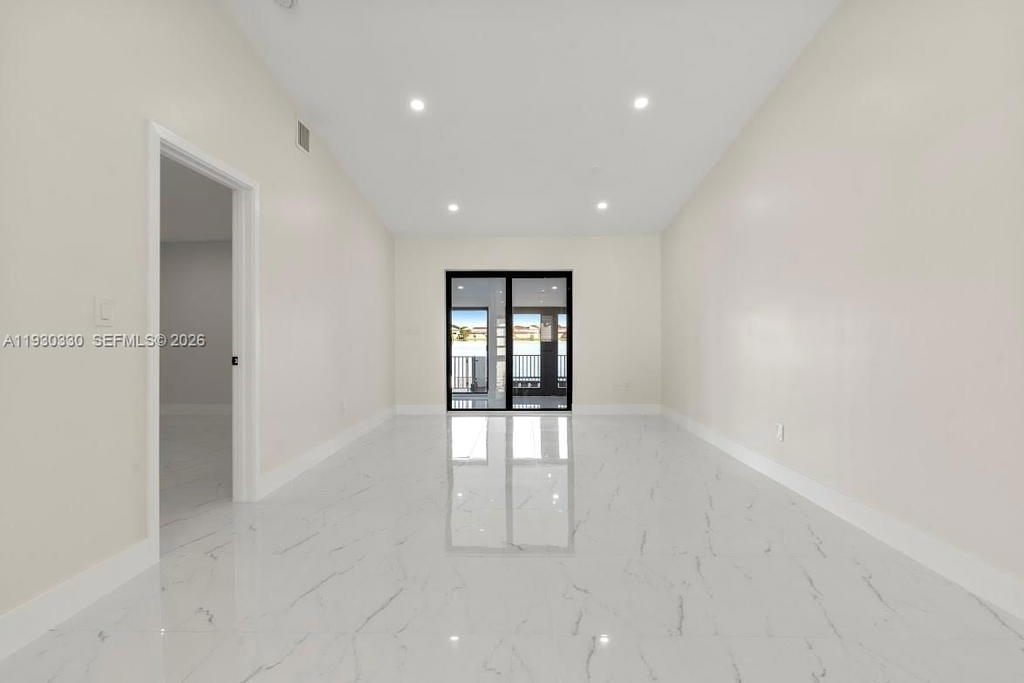 Real estate property located at 2737 55th Pl, Miami-dade, Alameda By The Lake, Hialeah, FL