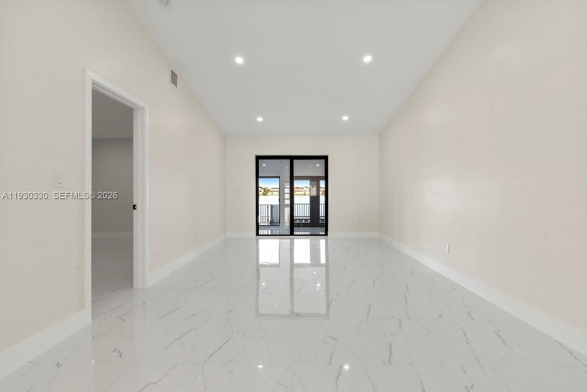 Real estate property located at 2737 55th Pl, Miami-dade, Alameda By The Lake, Hialeah, FL