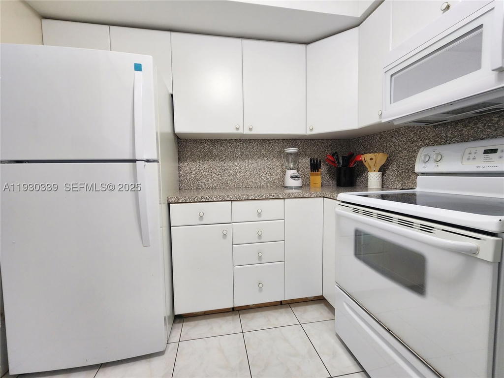 Real estate property located at 3505 Ocean Dr #508, Broward, Alexander Towers Condo, Hollywood, FL