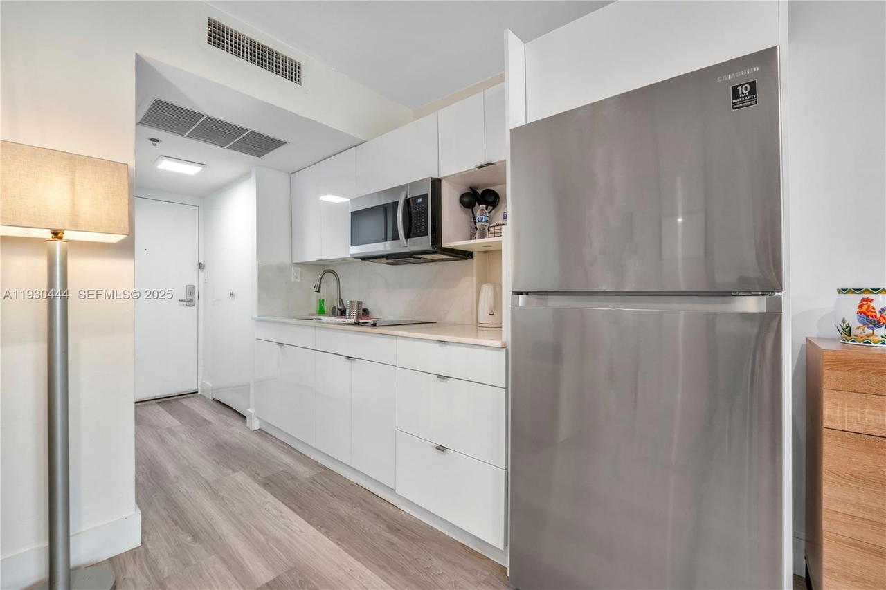 Real estate property located at 19201 Collins Ave #124, Miami-dade, The Aventura Beach Club C, Sunny Isles Beach, FL
