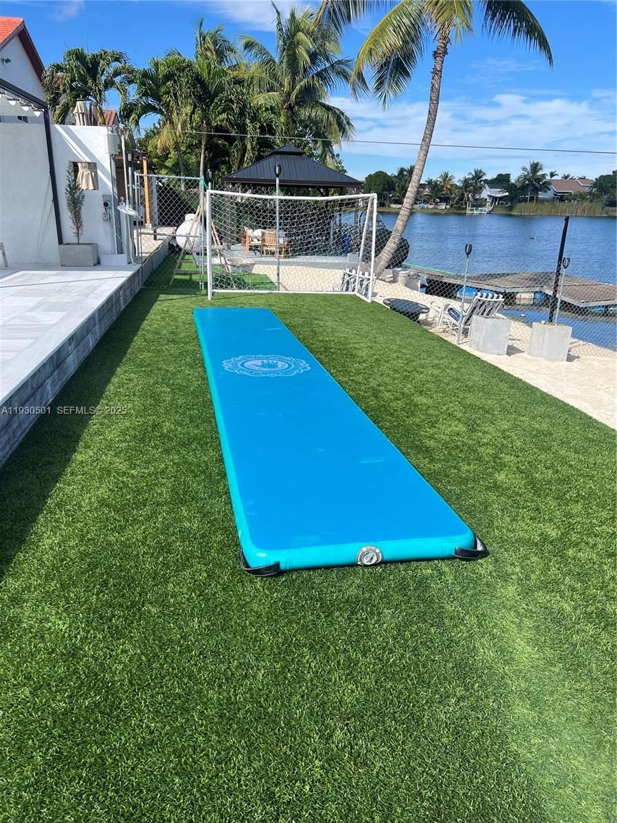 Real estate property located at 6101 153rd Ct Rd, Miami-dade, Westwind Lakes Sec 6, Miami, FL