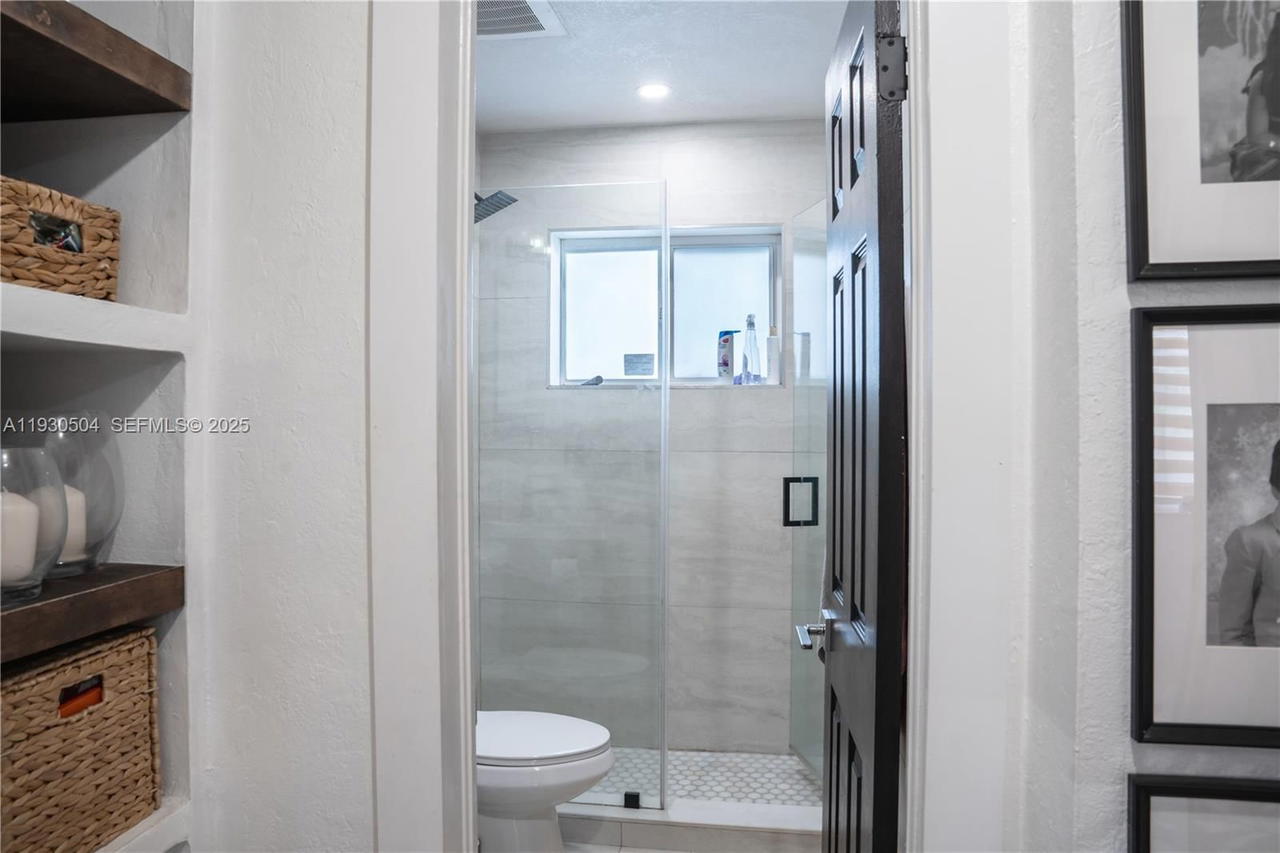 Real estate property located at 2403 Rodman St, Broward, Washington Heights Add, Hollywood, FL