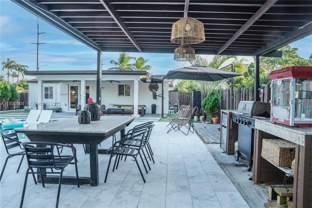 Real estate property located at 2403 Rodman St, Broward, Washington Heights Add, Hollywood, FL
