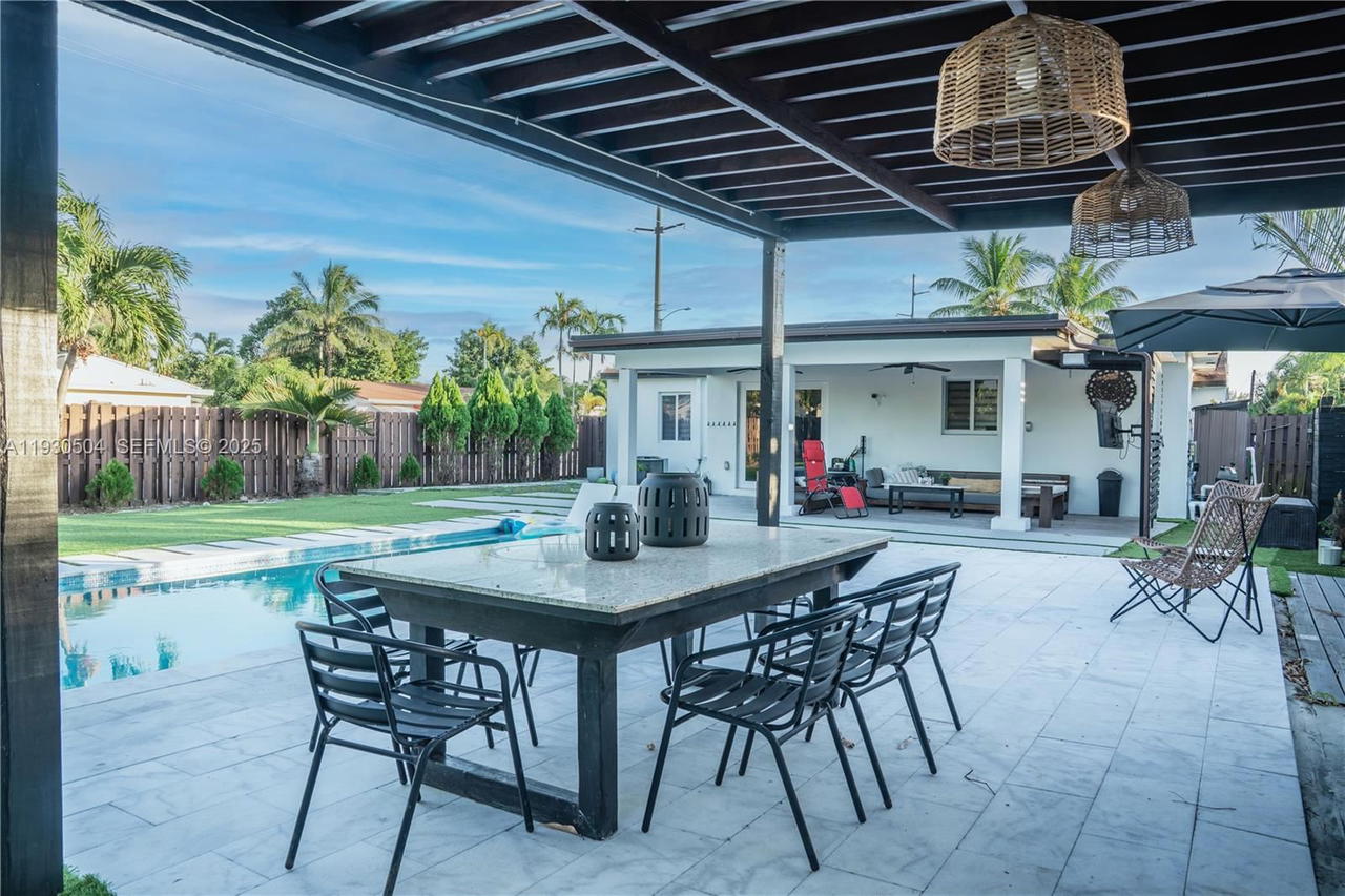 Real estate property located at 2403 Rodman St, Broward, Washington Heights Add, Hollywood, FL