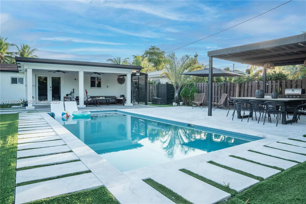 Real estate property located at 2403 Rodman St, Broward, Washington Heights Add, Hollywood, FL