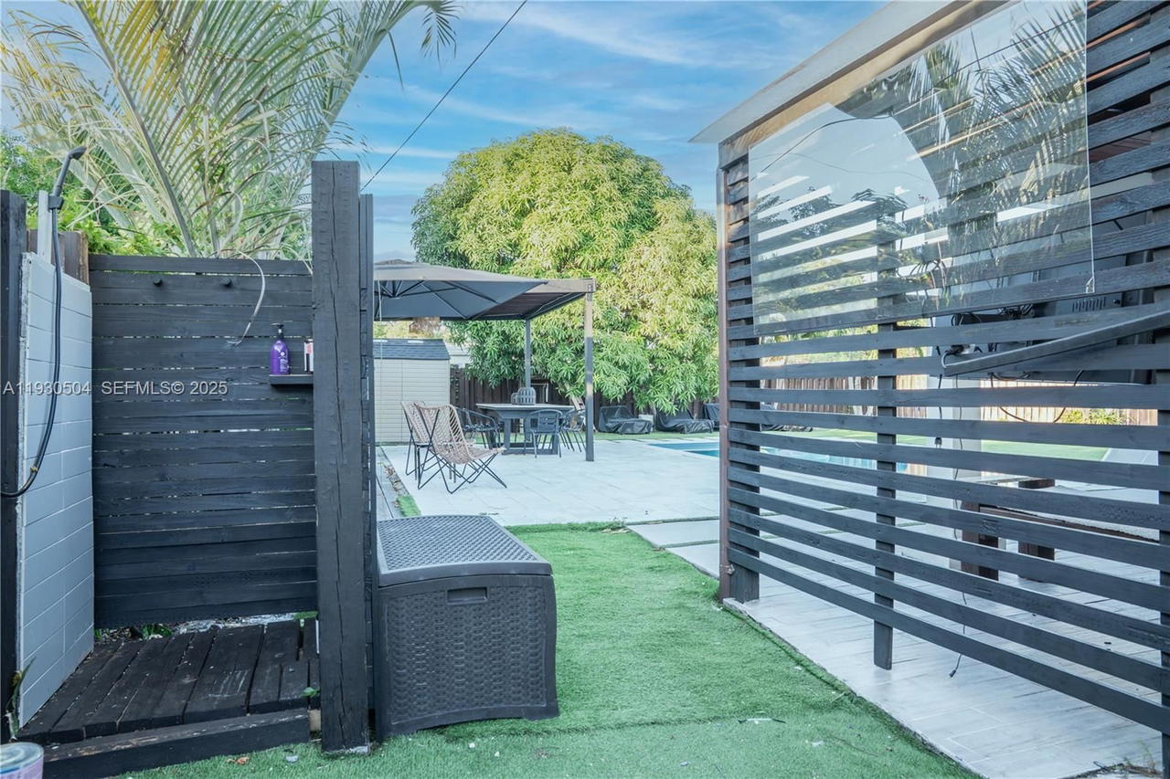 Real estate property located at 2403 Rodman St, Broward, Washington Heights Add, Hollywood, FL