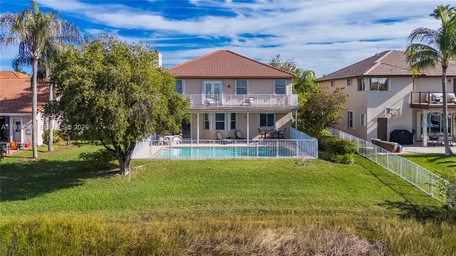 Real estate property located at 1008 180th Ave, Broward, Silver Lakes At Pembroke, Pembroke Pines, FL