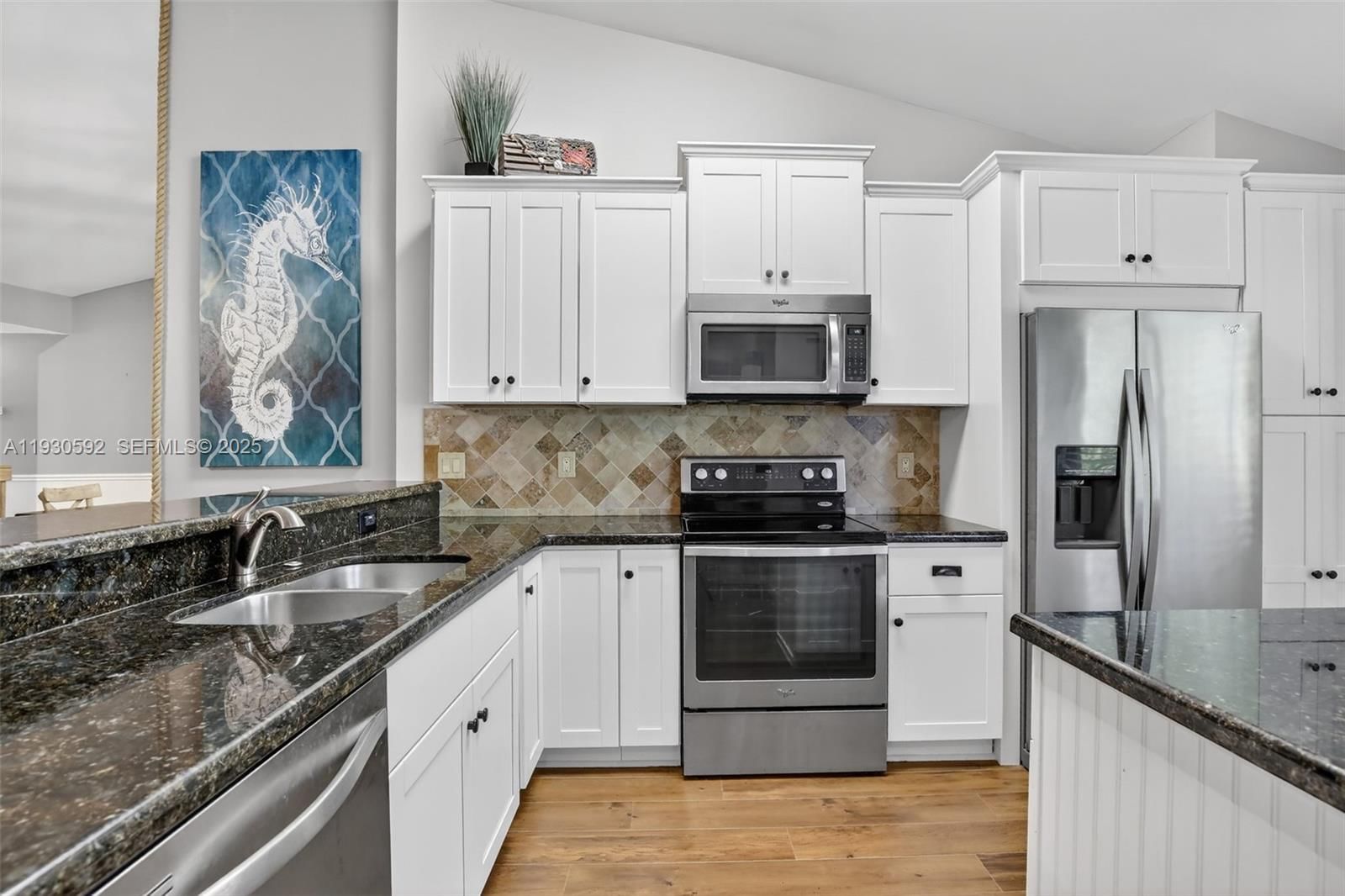 Real estate property located at 10553 10th Ct D-140, Broward, Bridgewater Condo, Plantation, FL