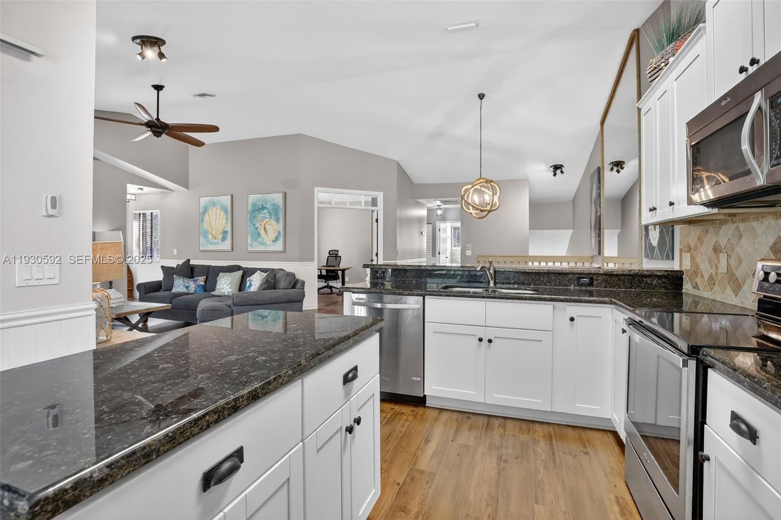 Real estate property located at 10553 10th Ct D-140, Broward, Bridgewater Condo, Plantation, FL