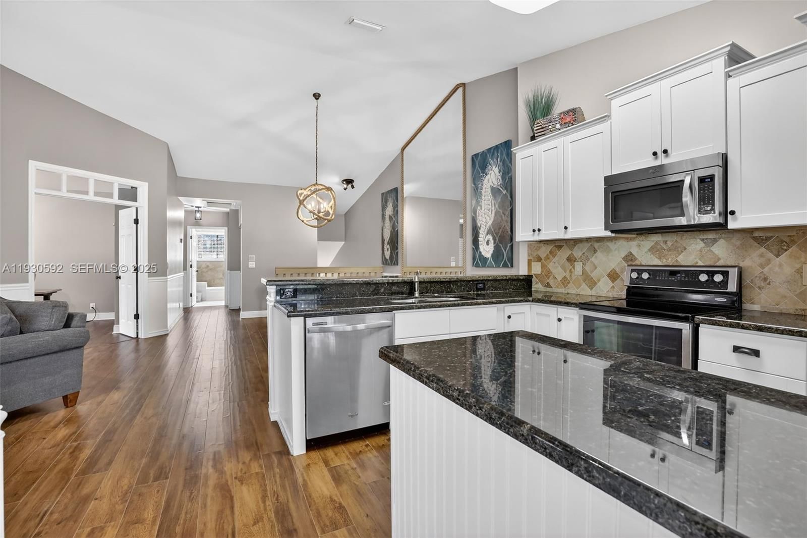 Real estate property located at 10553 10th Ct D-140, Broward, Bridgewater Condo, Plantation, FL