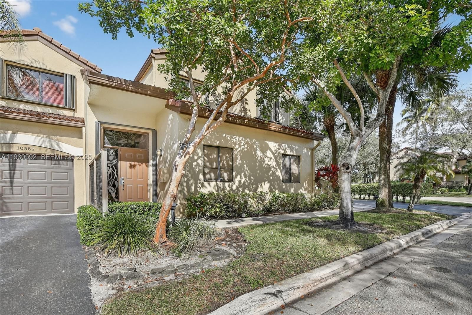 Real estate property located at 10553 10th Ct D-140, Broward, Bridgewater Condo, Plantation, FL