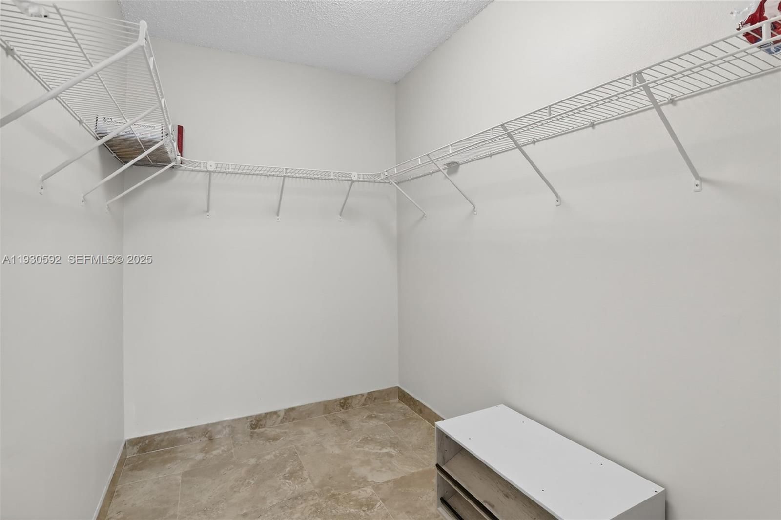 Real estate property located at 10553 10th Ct D-140, Broward, Bridgewater Condo, Plantation, FL