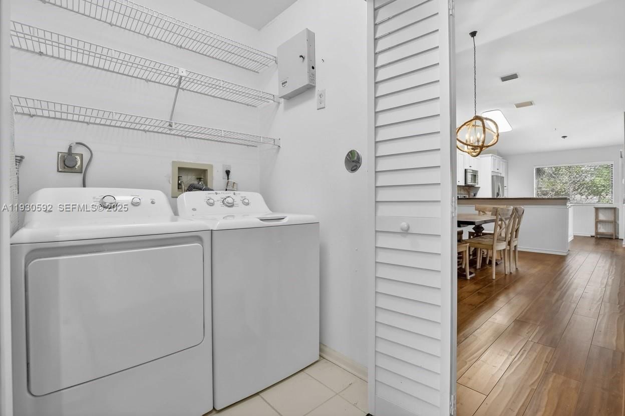 Real estate property located at 10553 10th Ct D-140, Broward, Bridgewater Condo, Plantation, FL