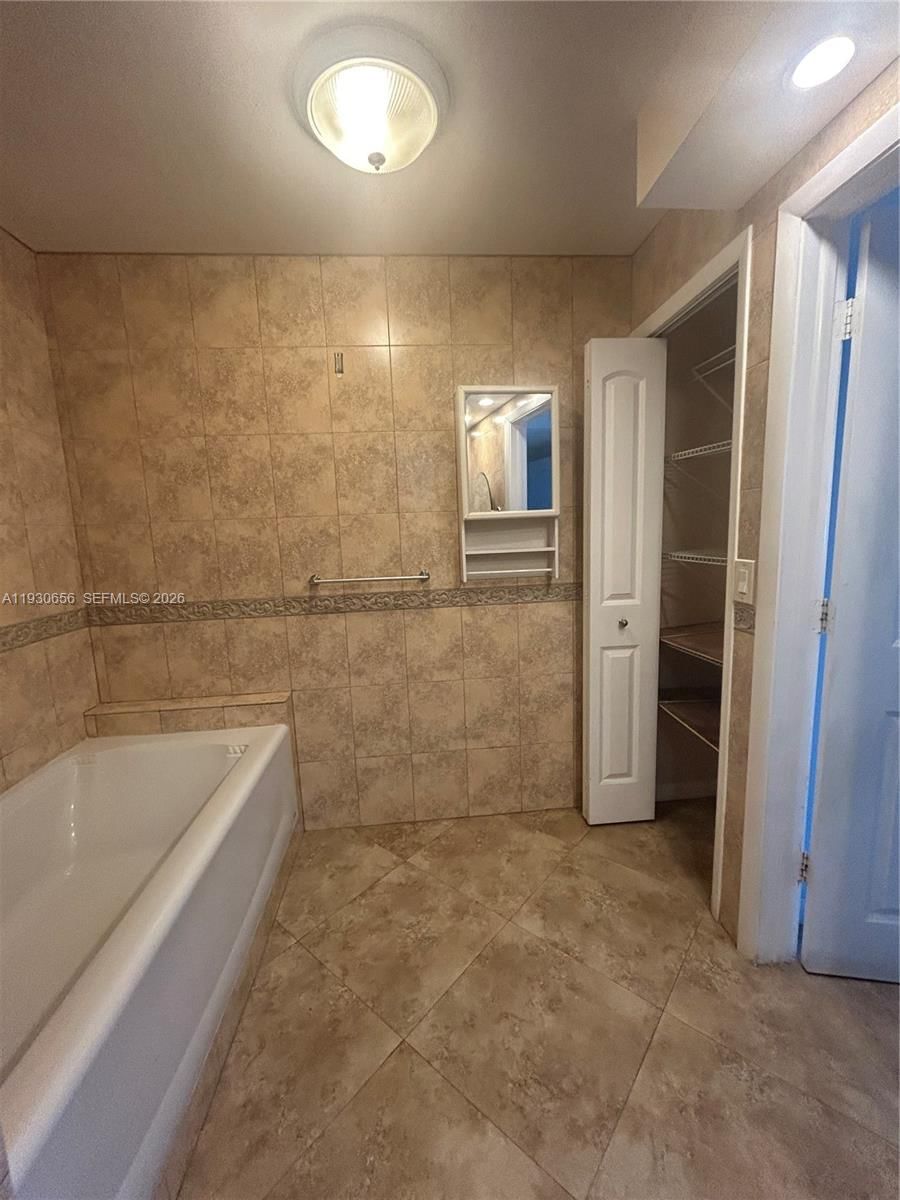 Real estate property located at 251 174th St #418, Miami-dade, Winston Towers 200, Sunny Isles Beach, FL