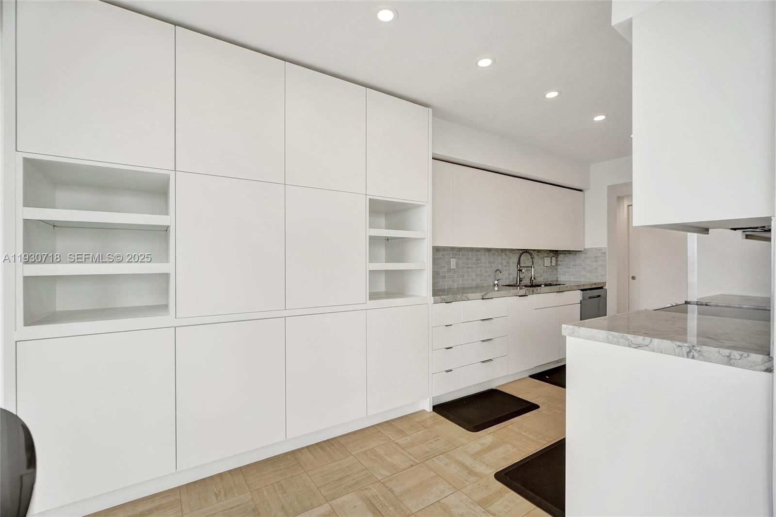 Real estate property located at 19355 Turnberry Way #26E, Miami-dade, Turnberry Towers Condo, Aventura, FL