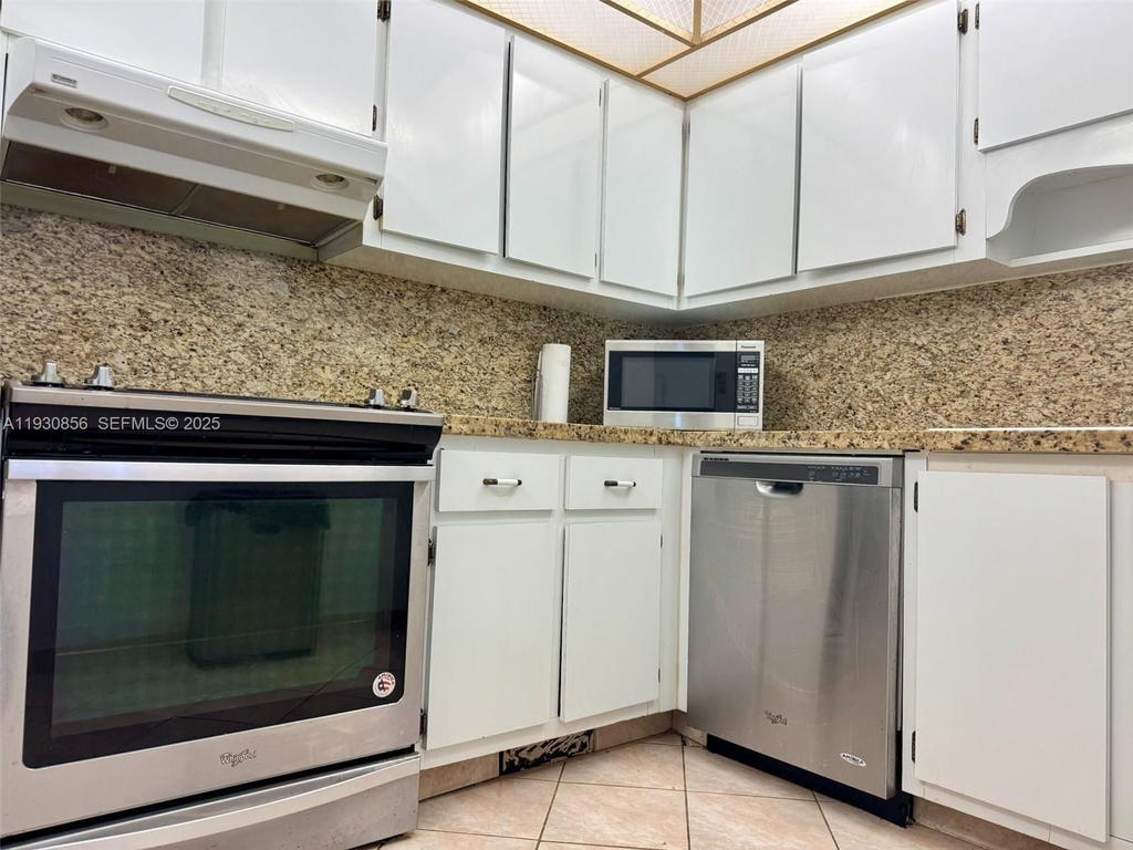 Real estate property located at 201 180 th Dr #114, Miami-dade, The Isles Condo, Sunny Isles Beach, FL