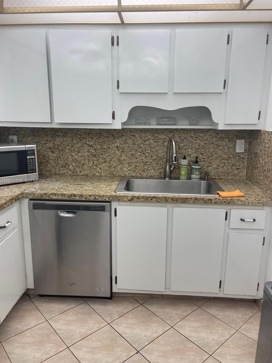 Real estate property located at 201 180 th Dr #114, Miami-dade, The Isles Condo, Sunny Isles Beach, FL
