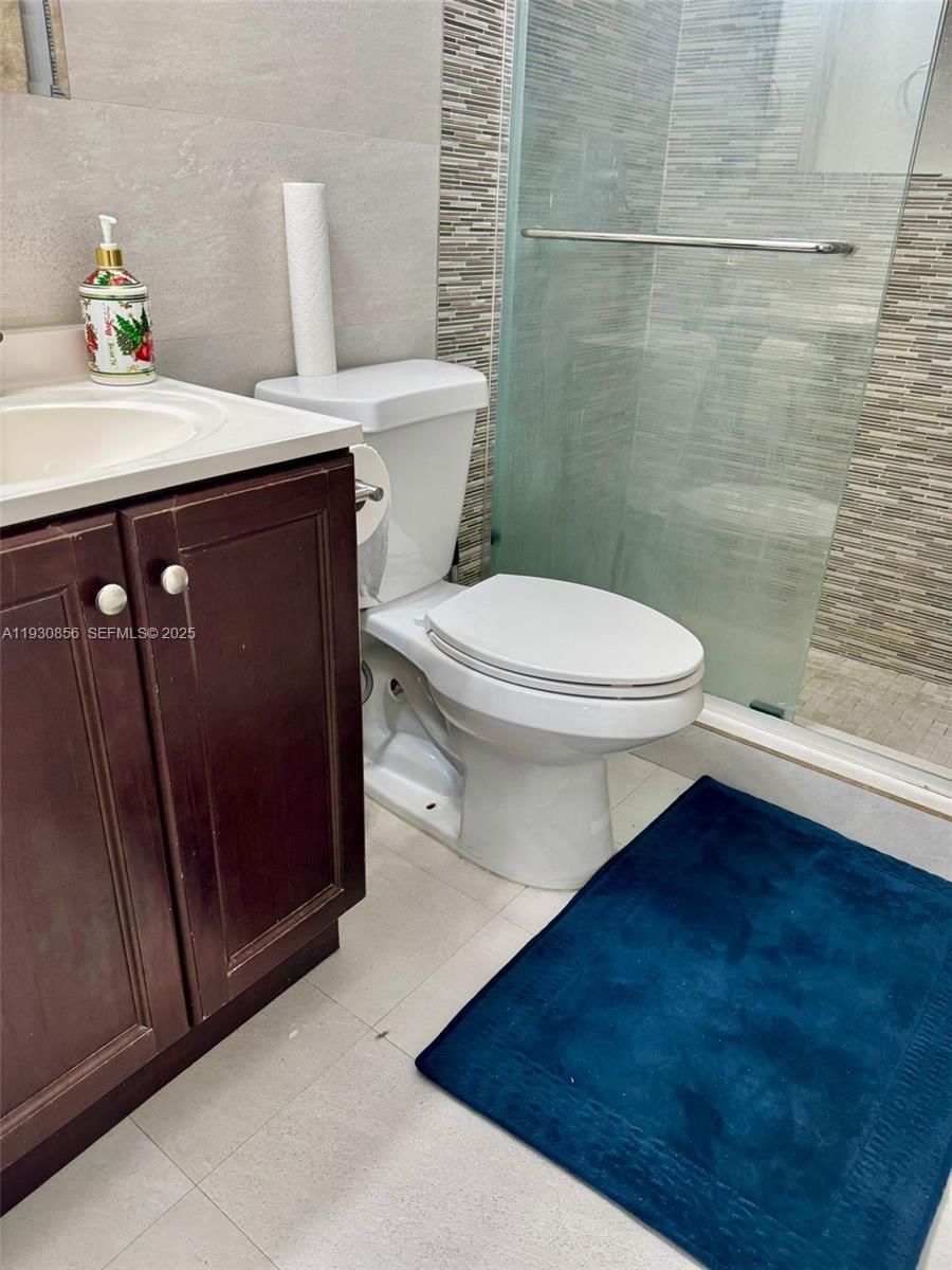 Real estate property located at 201 180 th Dr #114, Miami-dade, The Isles Condo, Sunny Isles Beach, FL
