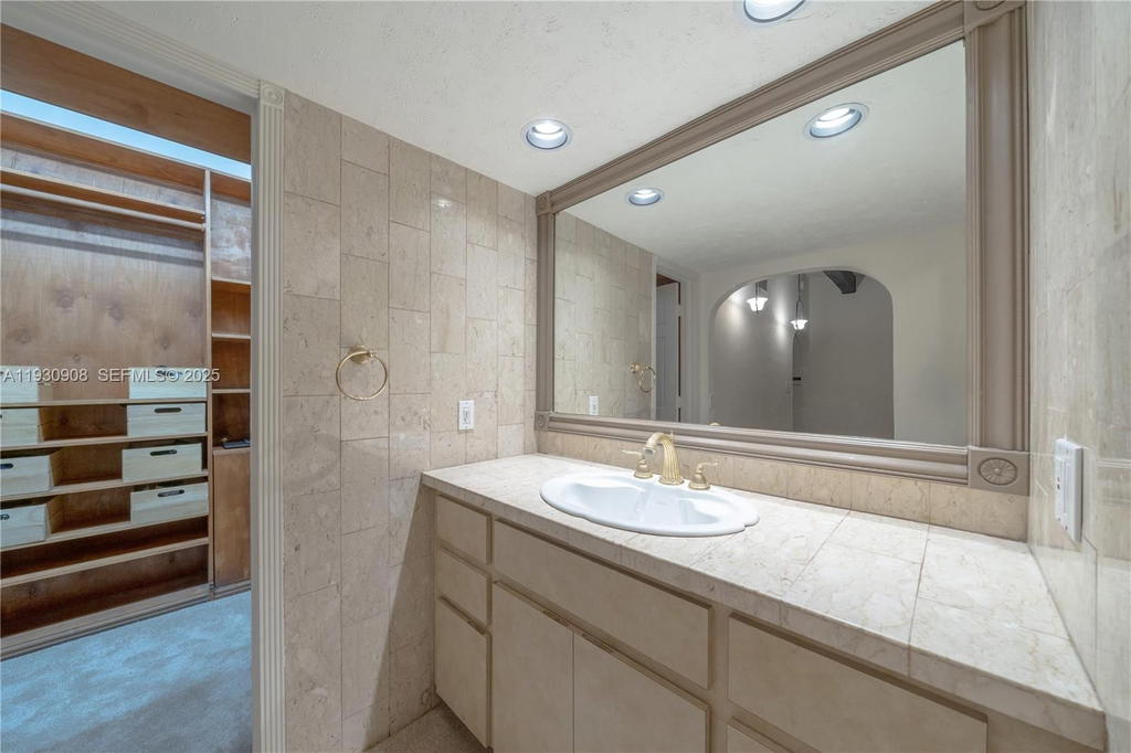 Real estate property located at 19212 25th Ave #283D, Miami-dade, Riverwood Sec 3, Miami, FL