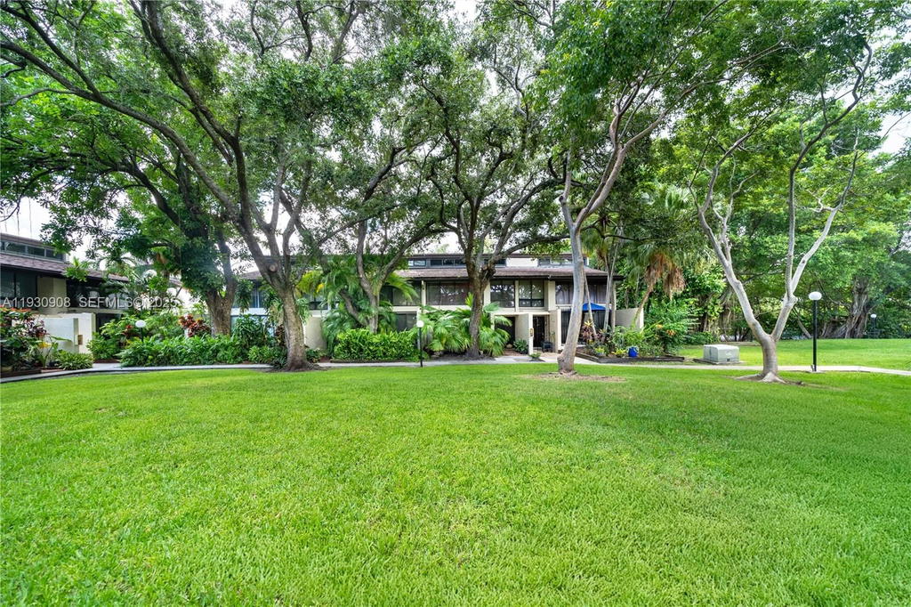 Real estate property located at 19212 25th Ave #283D, Miami-dade, Riverwood Sec 3, Miami, FL