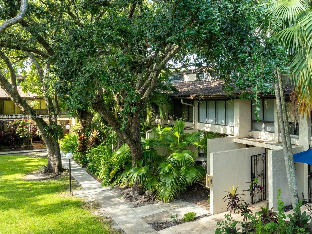 Real estate property located at 19212 25th Ave #283D, Miami-dade, Riverwood Sec 3, Miami, FL