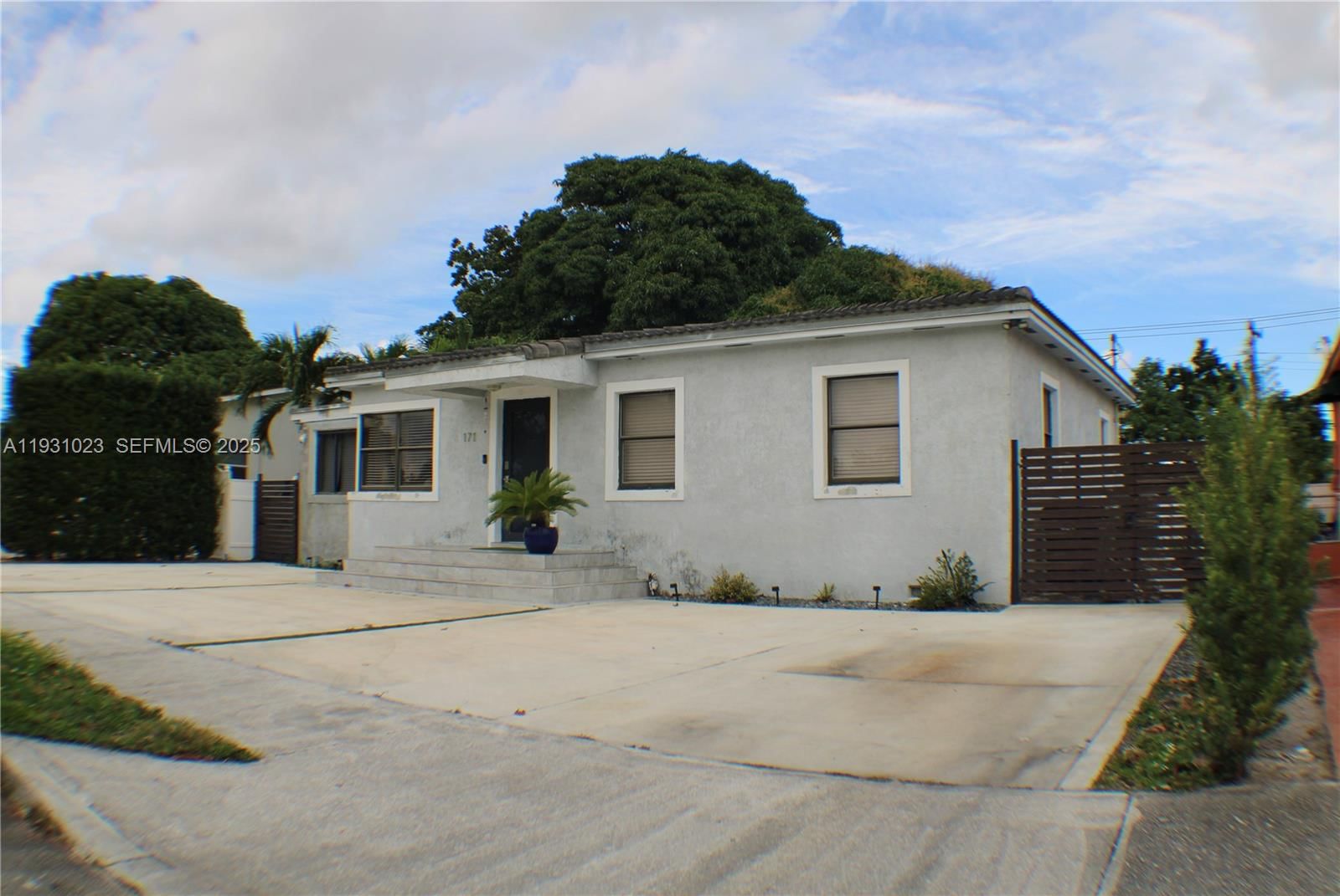 Real estate property located at 171 56th St, Miami-dade, Robins Villas, Hialeah, FL