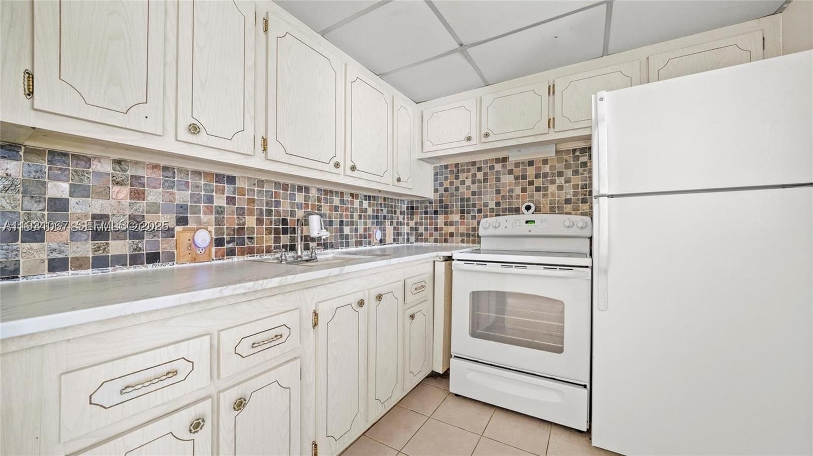 Real estate property located at 79 Suffolk B #79, Palm Beach, Suffolk At Century Villag, Boca Raton, FL