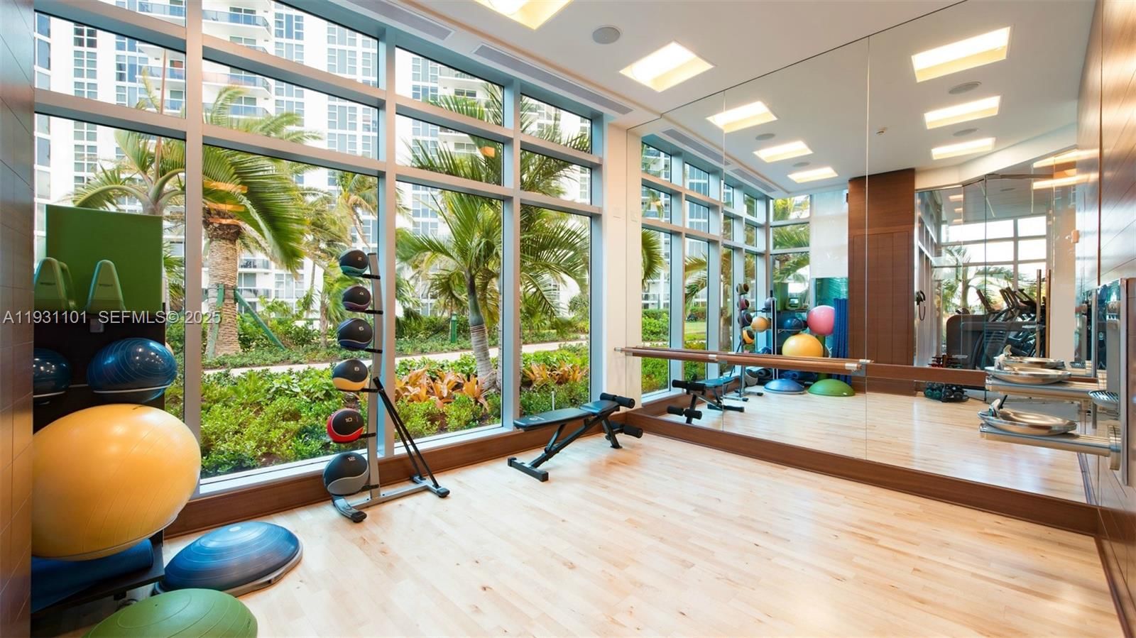 Real estate property located at 10295 Collins Ave #803, Miami-dade, 10295 Collins Ave Resdnta, Bal Harbour, FL