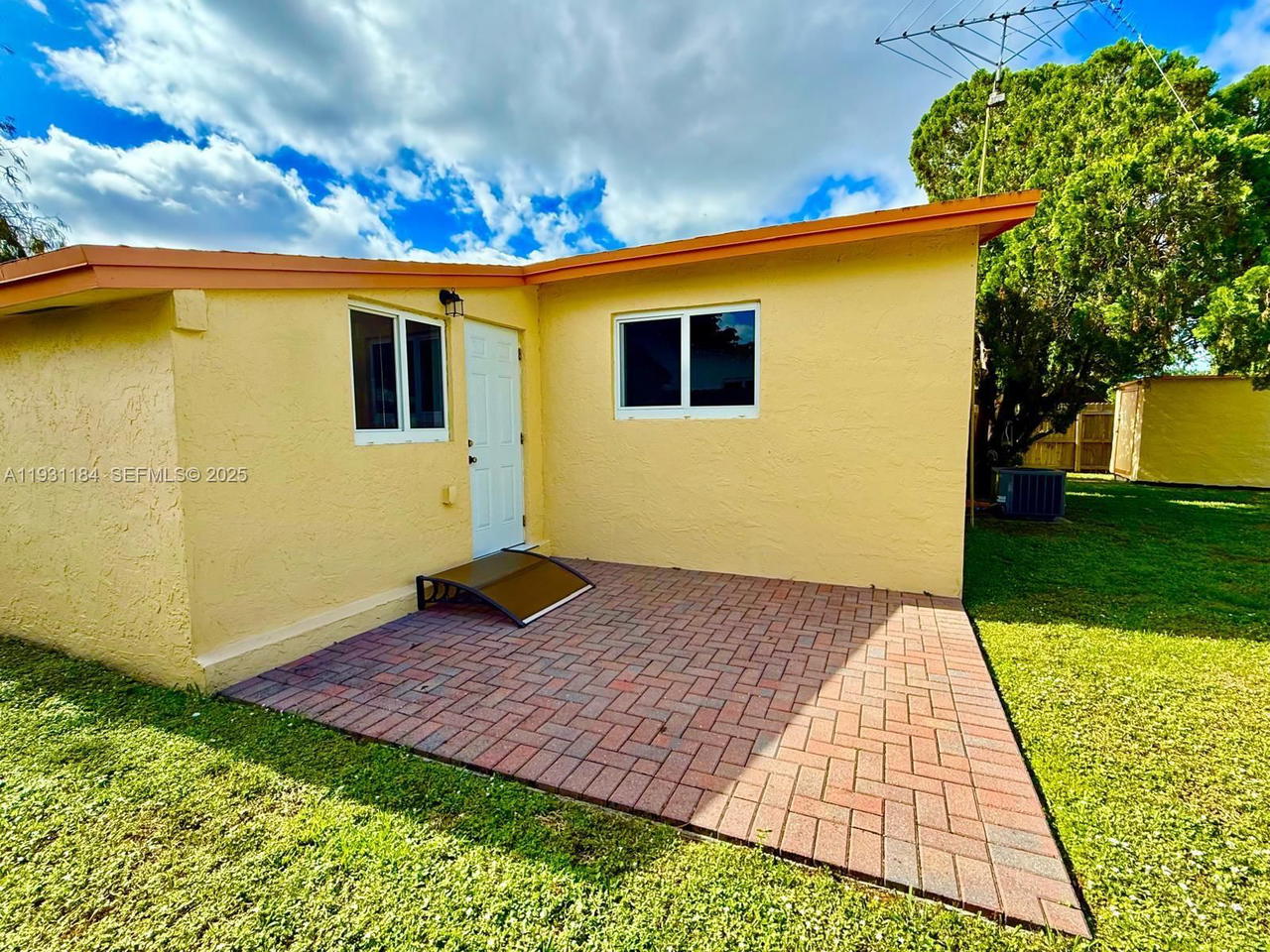 Real estate property located at 7241 Arthur St, Broward, Boulevard Estates, Hollywood, FL