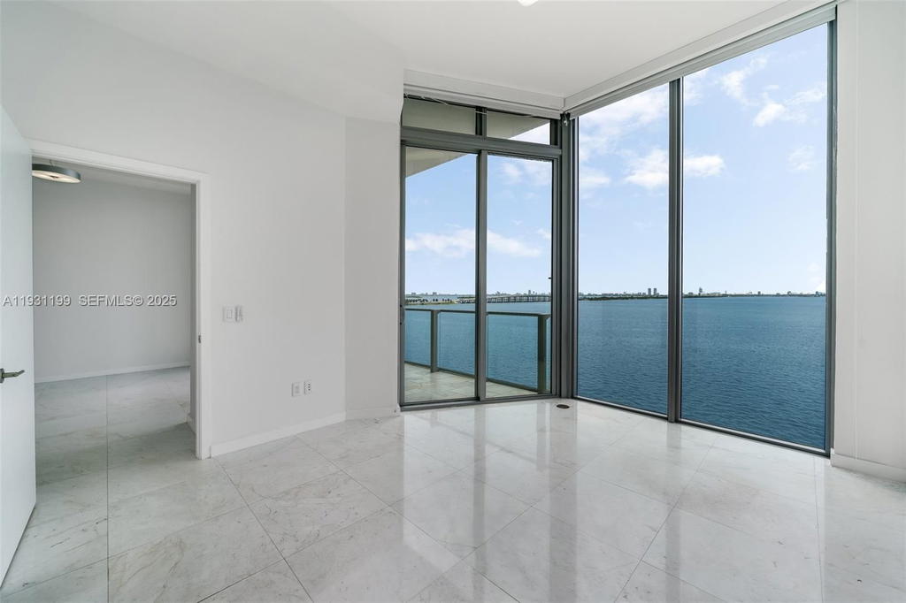 Real estate property located at 2900 7th Ave #604, Miami-dade, Biscayne Beach Condo Podiu, Miami, FL