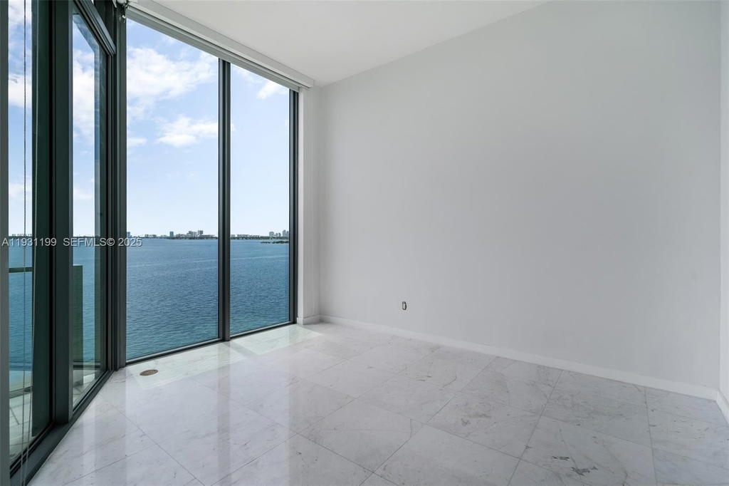 Real estate property located at 2900 7th Ave #604, Miami-dade, Biscayne Beach Condo Podiu, Miami, FL