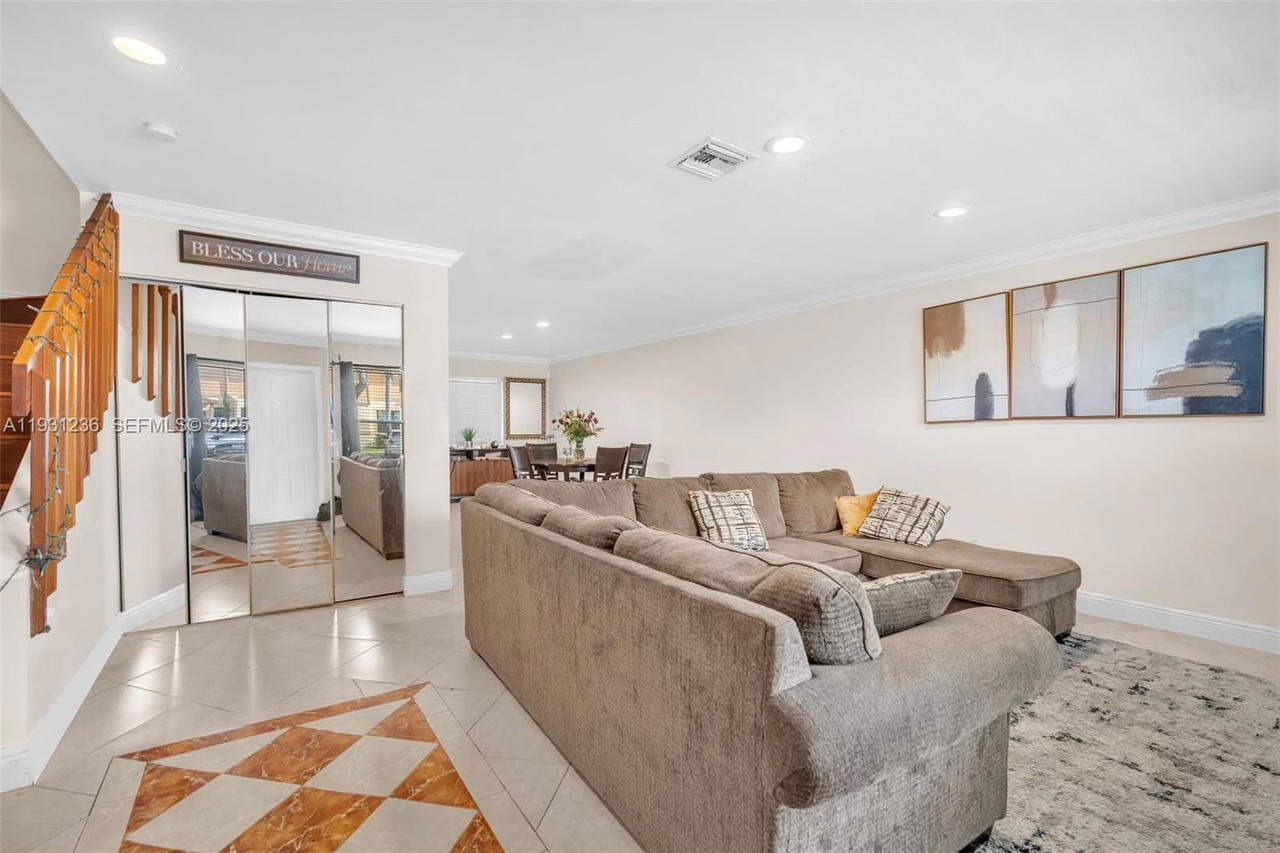 Real estate property located at 3370 Beau Rivage Dr #3N, Broward, Village At Blue Lake Cond, Pompano Beach, FL