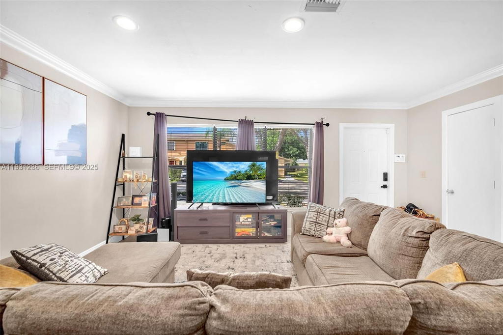 Real estate property located at 3370 Beau Rivage Dr #3N, Broward, Village At Blue Lake Cond, Pompano Beach, FL