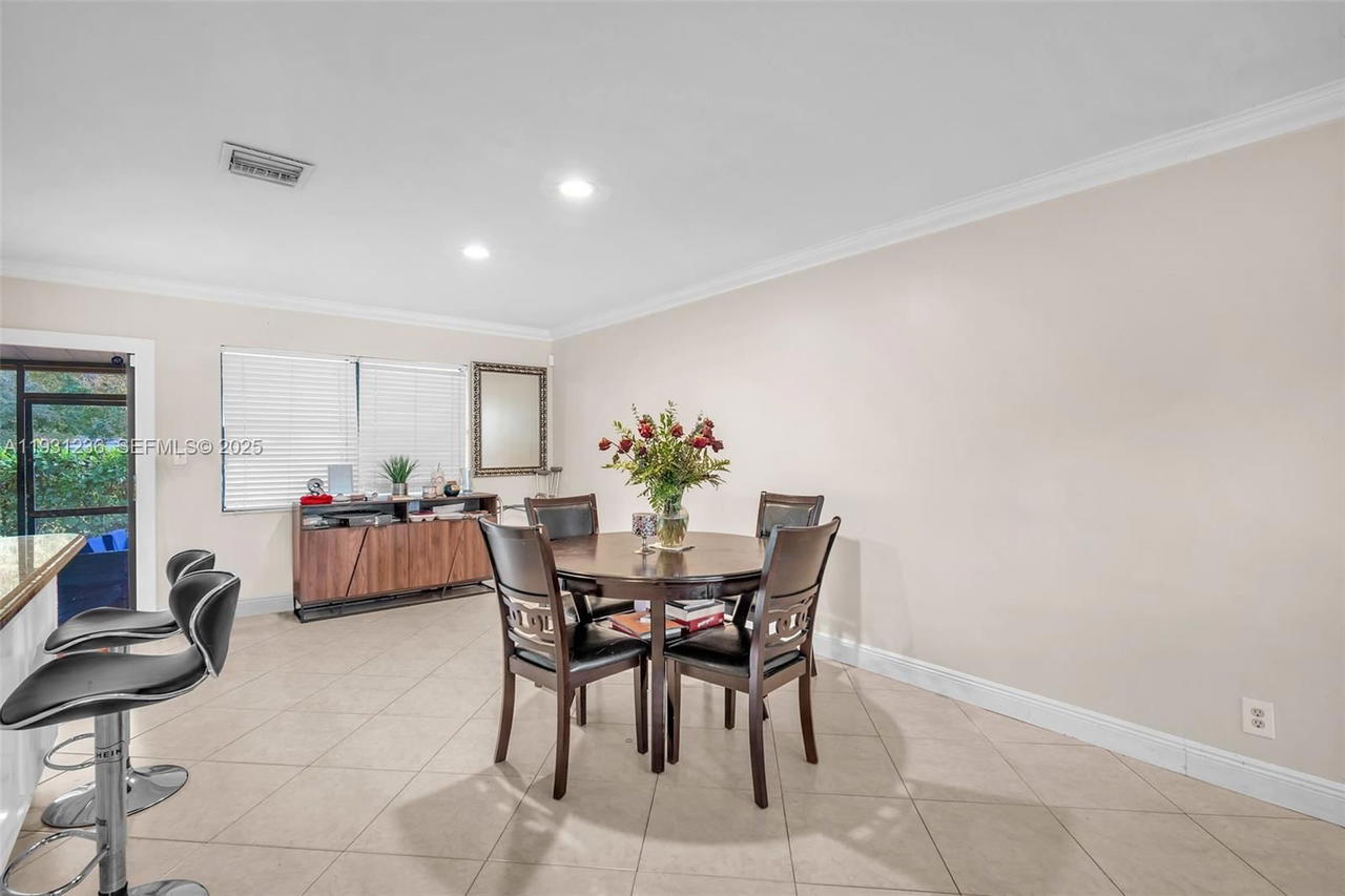Real estate property located at 3370 Beau Rivage Dr #3N, Broward, Village At Blue Lake Cond, Pompano Beach, FL