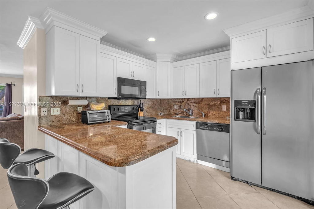 Real estate property located at 3370 Beau Rivage Dr #3N, Broward, Village At Blue Lake Cond, Pompano Beach, FL