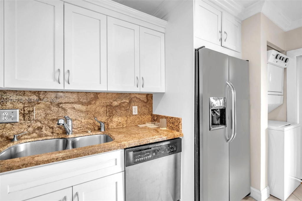 Real estate property located at 3370 Beau Rivage Dr #3N, Broward, Village At Blue Lake Cond, Pompano Beach, FL