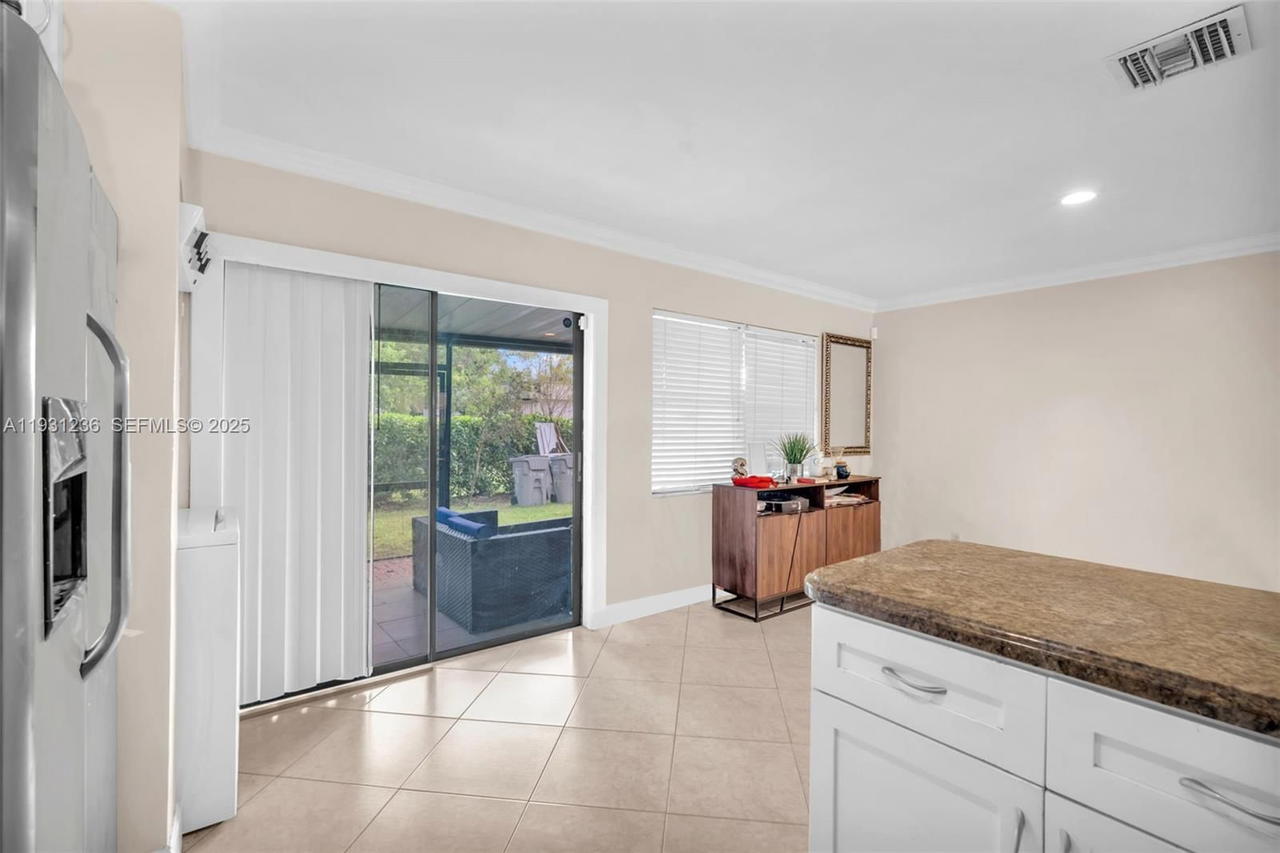 Real estate property located at 3370 Beau Rivage Dr #3N, Broward, Village At Blue Lake Cond, Pompano Beach, FL