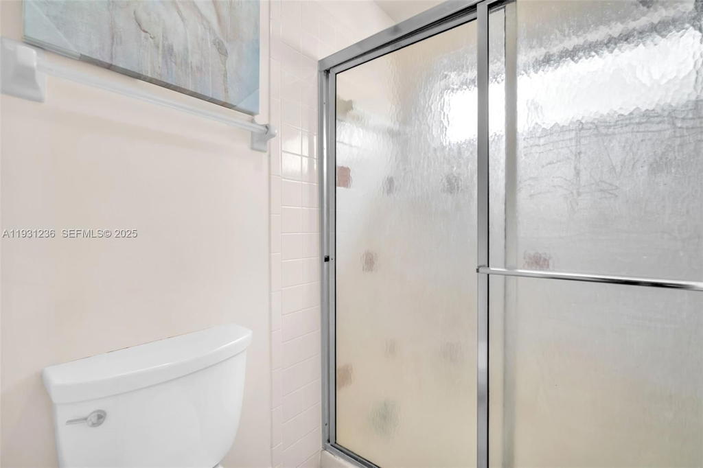 Real estate property located at 3370 Beau Rivage Dr #3N, Broward, Village At Blue Lake Cond, Pompano Beach, FL