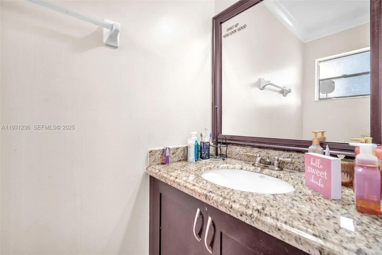 Real estate property located at 3370 Beau Rivage Dr #3N, Broward, Village At Blue Lake Cond, Pompano Beach, FL