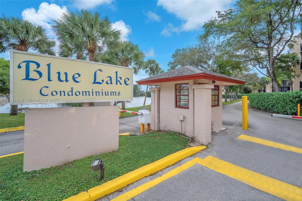 Real estate property located at 3370 Beau Rivage Dr #3N, Broward, Village At Blue Lake Cond, Pompano Beach, FL
