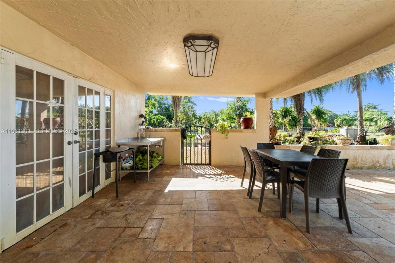 Real estate property located at , Miami-dade, None, Miami, FL