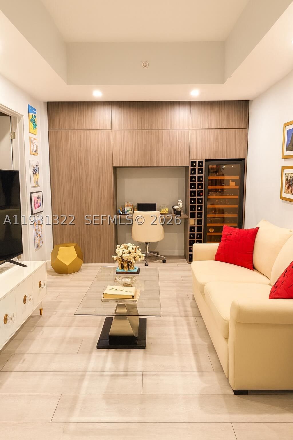 Real estate property located at 851 1st Ave #2212, Miami-dade, Paramount Miami Worldcent, Miami, FL