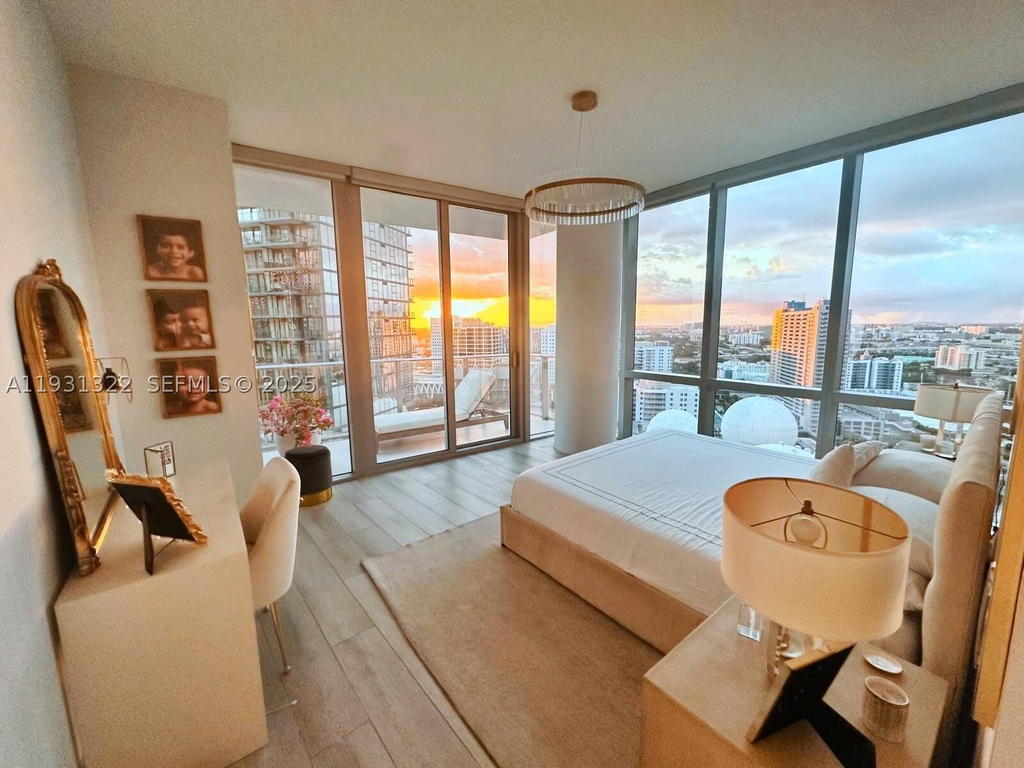 Real estate property located at 851 1st Ave #2212, Miami-dade, Paramount Miami Worldcent, Miami, FL